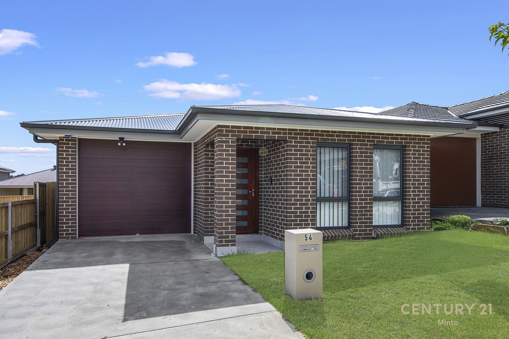 4 bedrooms House in 54 Waterhouse Road BRADBURY NSW, 2560