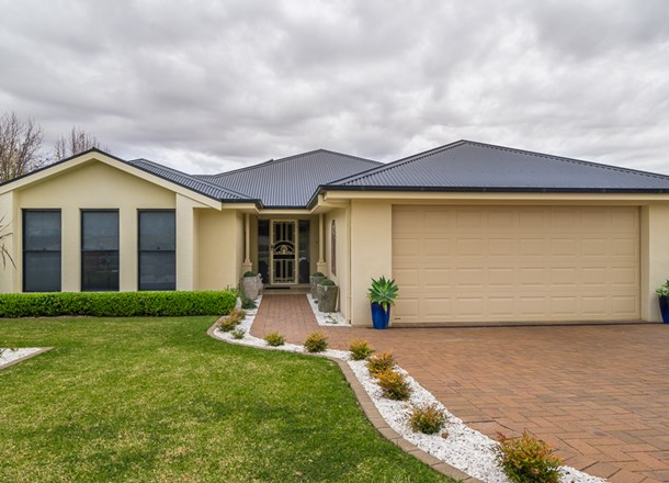 42 St Andrews Drive, Dubbo NSW 2830