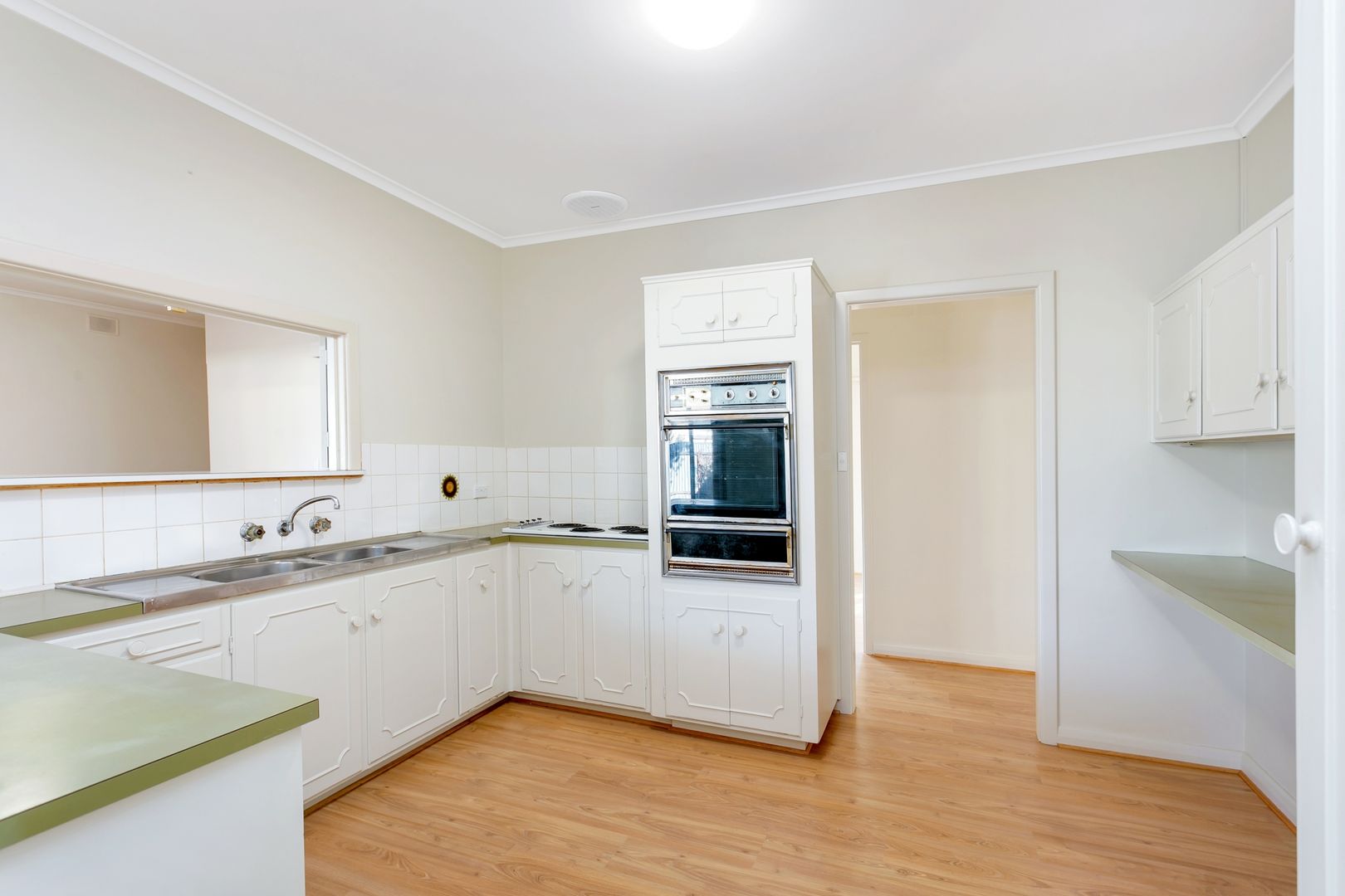 404 Tapleys Hill Road, Fulham Gardens SA 5024, Image 1