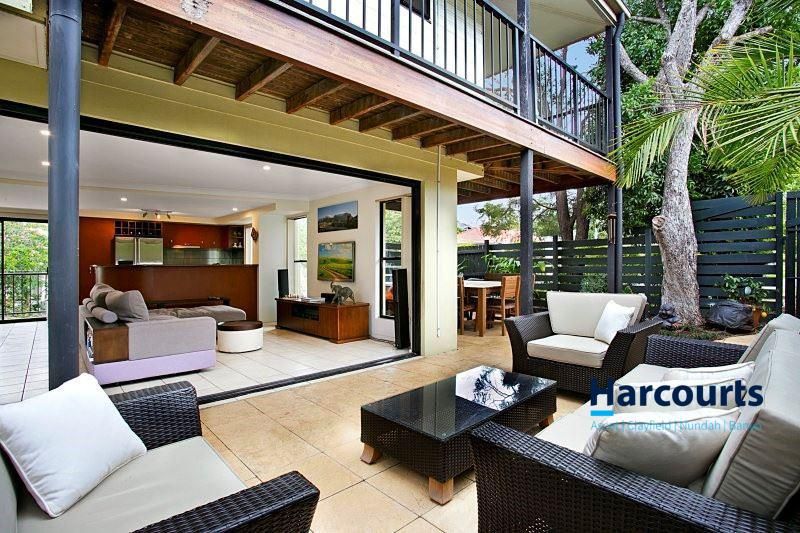 3 bedrooms Townhouse in 1/49 Stanley Street INDOOROOPILLY QLD, 4068