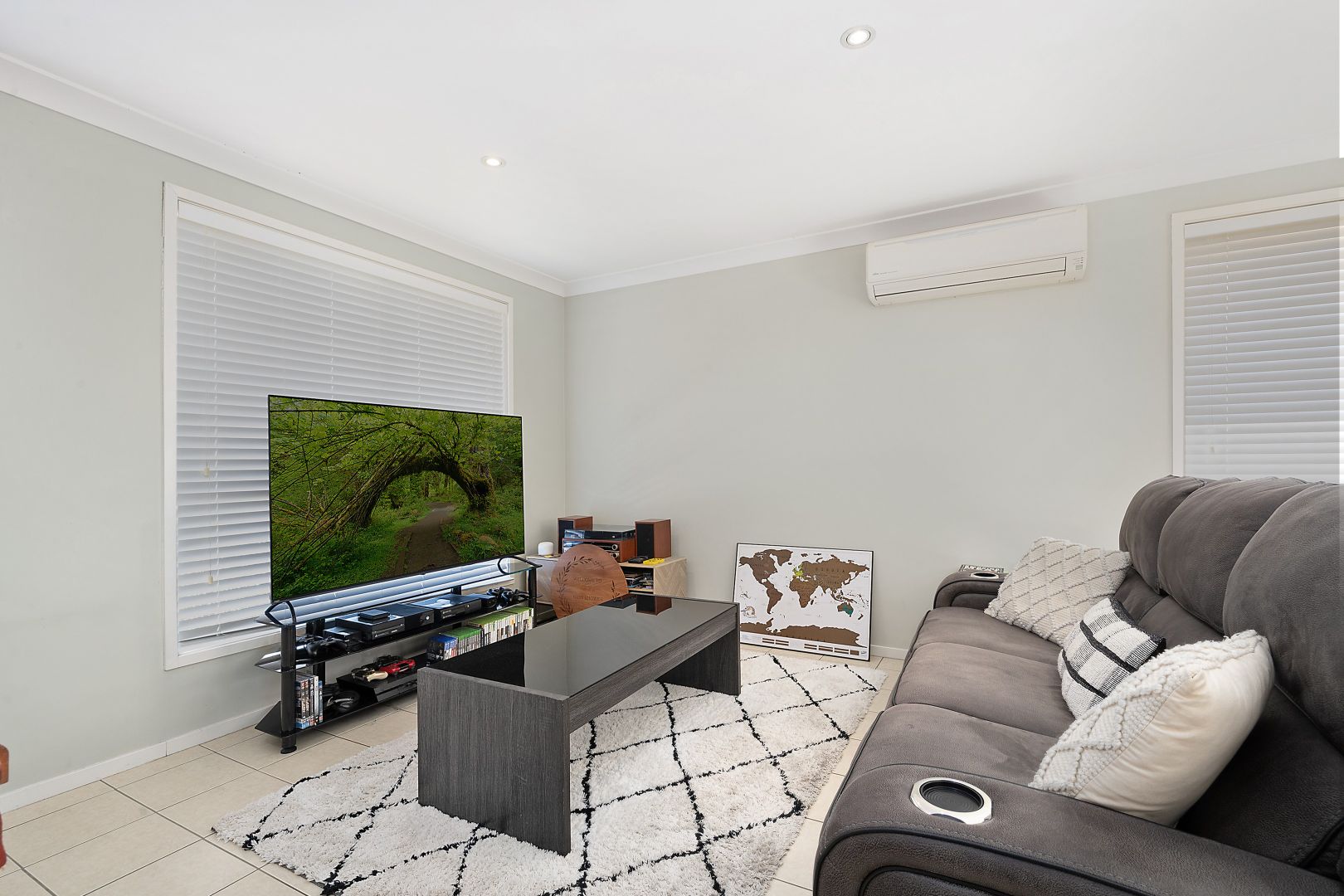 35 Thornbill Crescent, Glenmore Park NSW 2745, Image 1