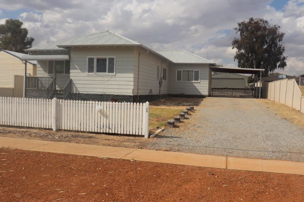 24 Edmonds Street, Calingiri WA 6569, Image 2