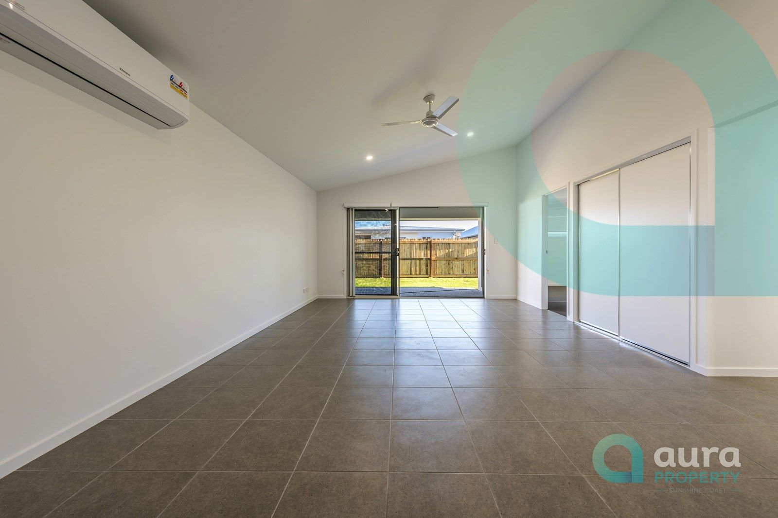 34 Wood Cr, Caloundra West QLD 4551, Image 2