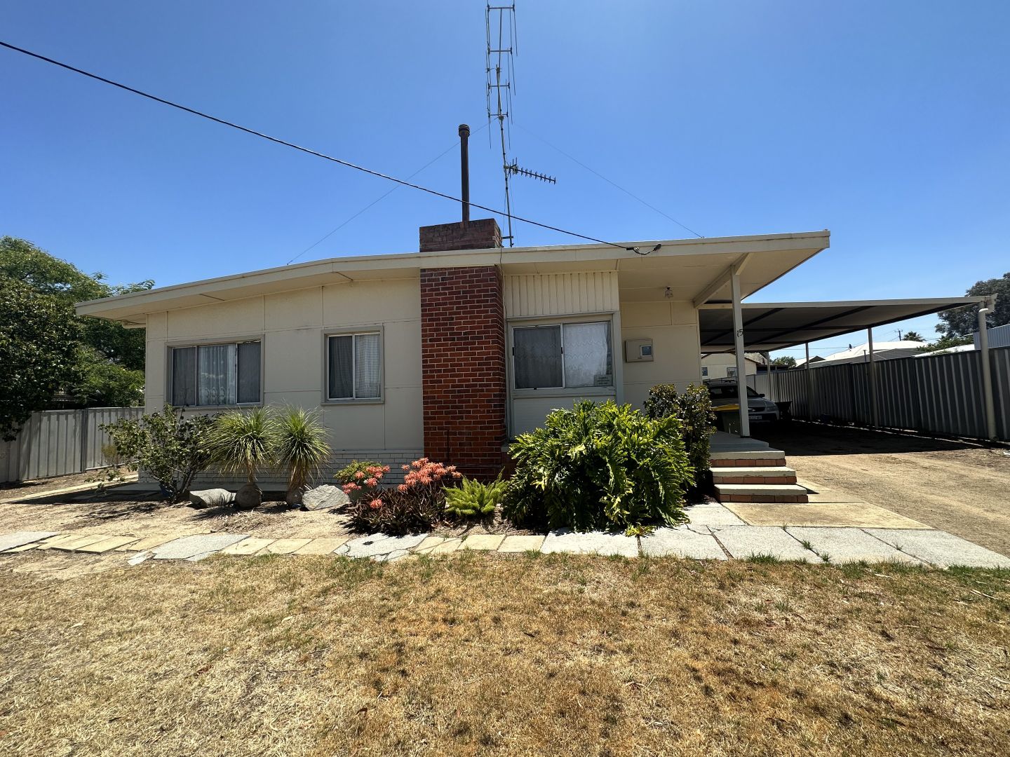 15 Francis Street, Katanning WA 6317