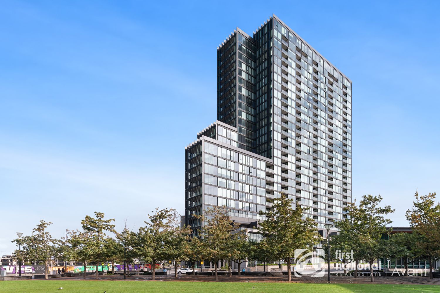 2 bedrooms Apartment / Unit / Flat in 2210/915 Collins Street DOCKLANDS VIC, 3008