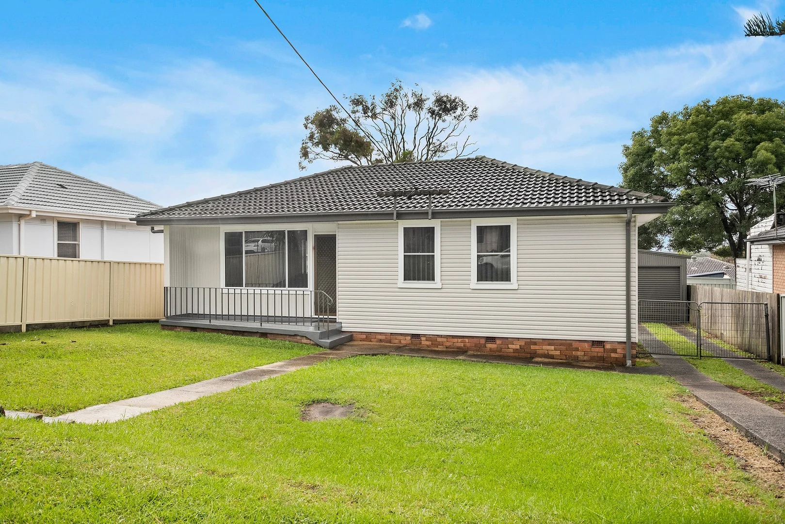 13 Girraween Avenue, Lake Illawarra NSW 2528