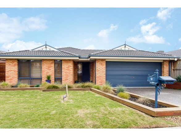 9 Pip Street, Skye VIC 3977