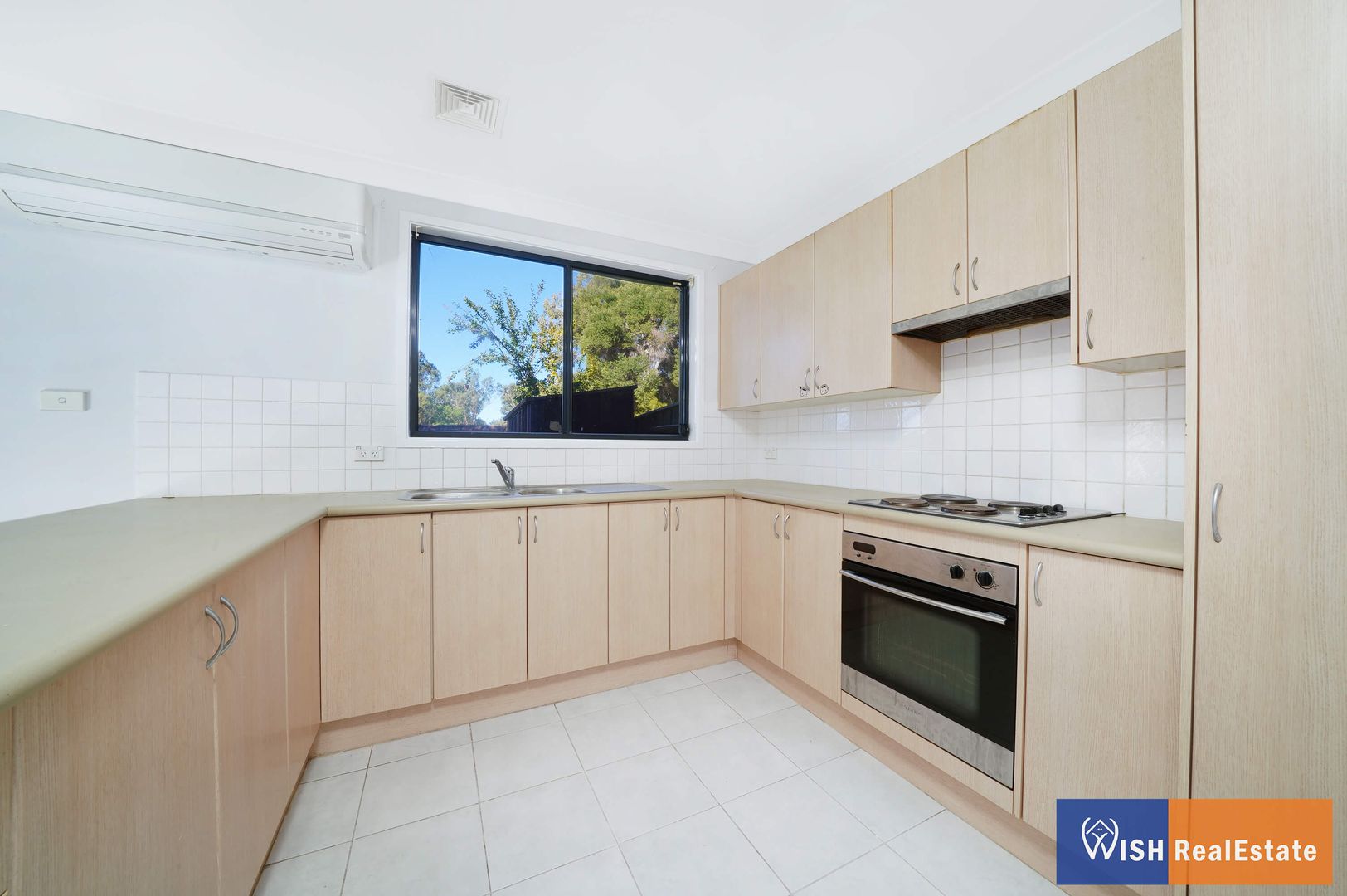 13/72 Parliament Road, Macquarie Fields NSW 2564, Image 2