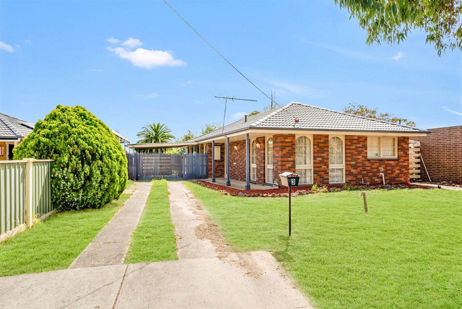 3 bedrooms House in 3 Bourke Road CRANBOURNE VIC, 3977
