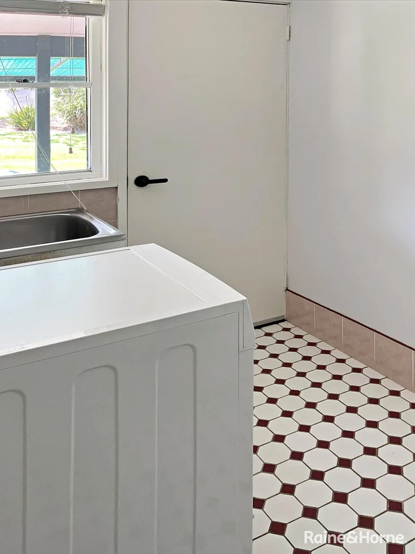 Additional image 15 of 210 Belmore Rd, Young NSW 2594