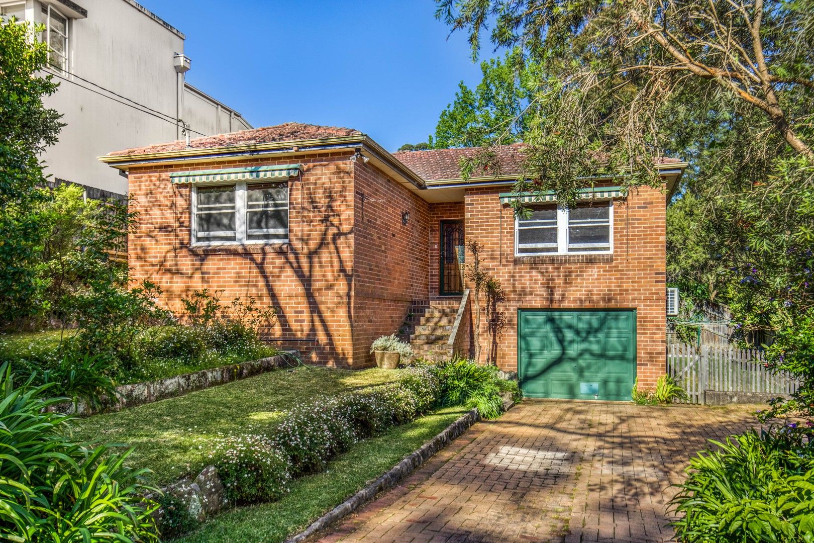 2 bedrooms House in 6 Fourth Avenue LANE COVE NSW, 2066