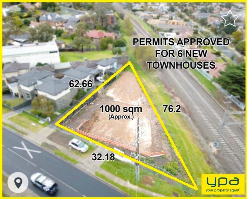 3 bedrooms House in 33 Devon Road PASCOE VALE VIC, 3044