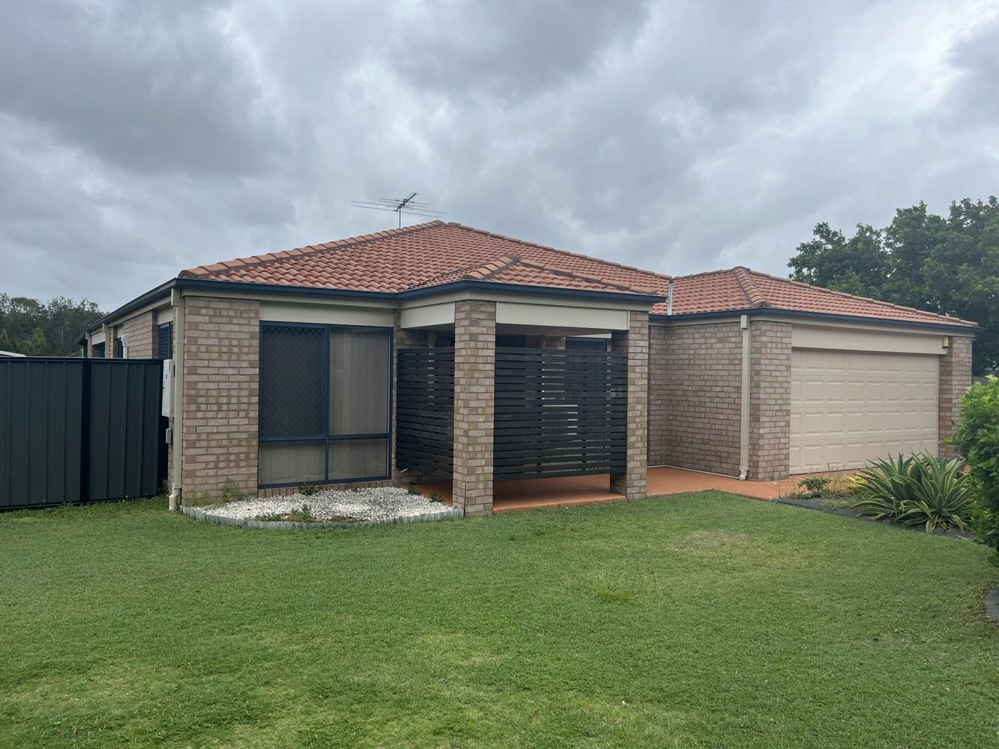 4 bedrooms House in 318 Bestmann Road East SANDSTONE POINT QLD, 4511