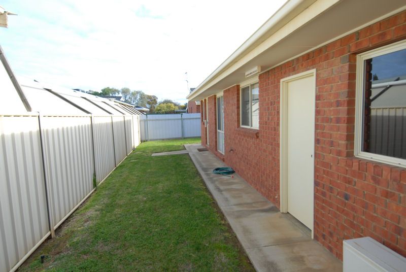 2/282 WICK STREET, Deniliquin NSW 2710, Image 1