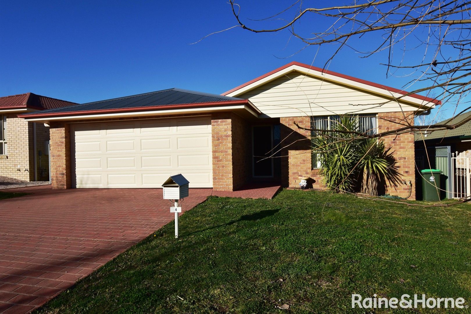 3 bedrooms House in 4 Mahogany Court ORANGE NSW, 2800