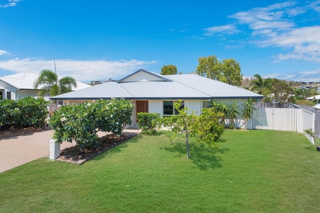 12 Cowrie Court, Bushland Beach QLD 4818, Image 0