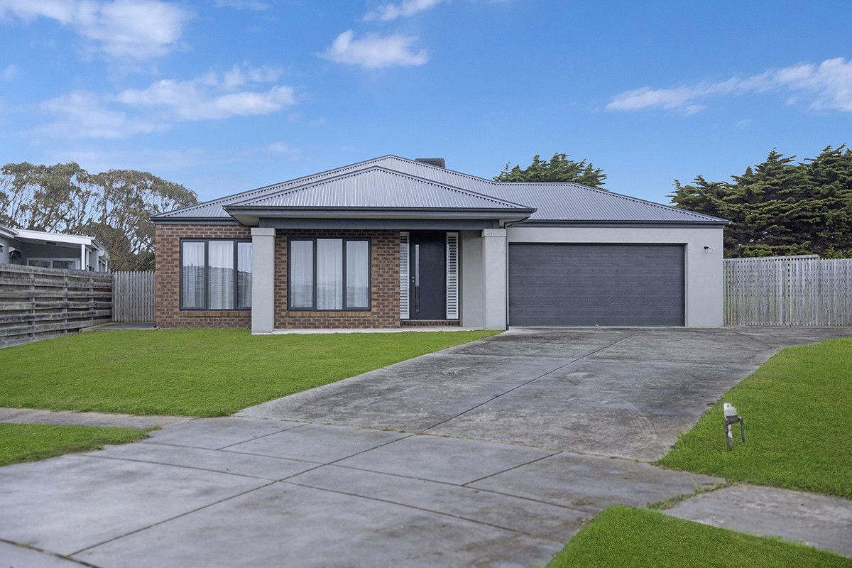 4 bedrooms House in 20 Martin Laurence Place PORT FAIRY VIC, 3284