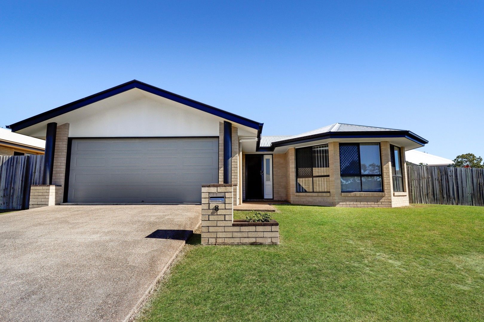 4 bedrooms House in 8 Shearwater Street KAWUNGAN QLD, 4655