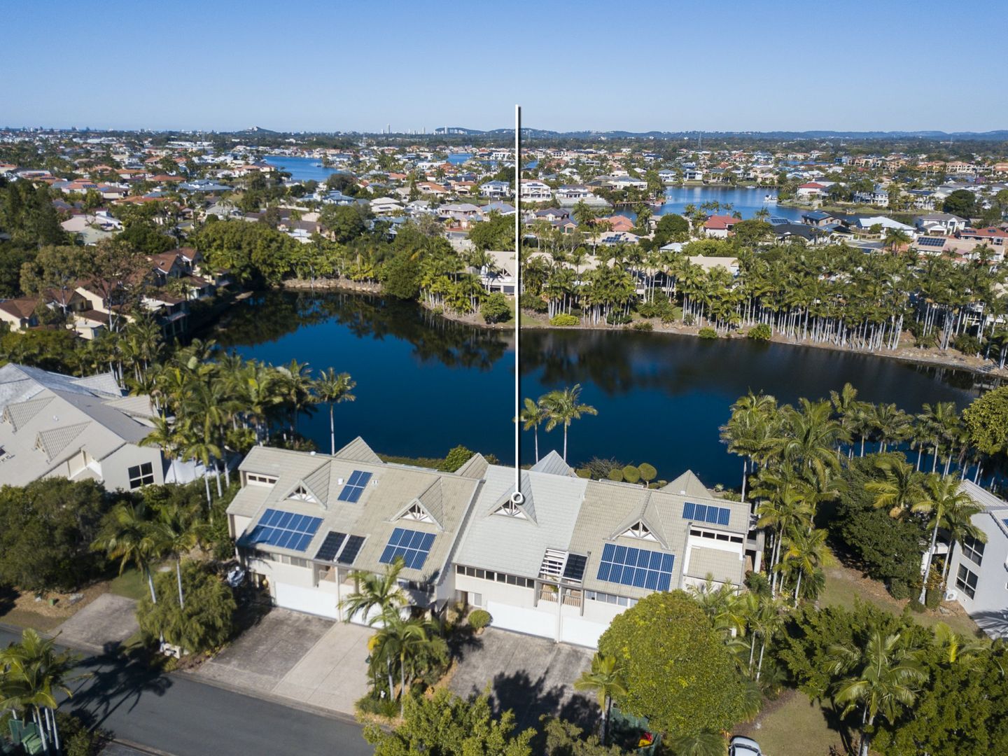 2/125 Santa Cruz Blvd, Clear Island Waters QLD 4226, Image 1