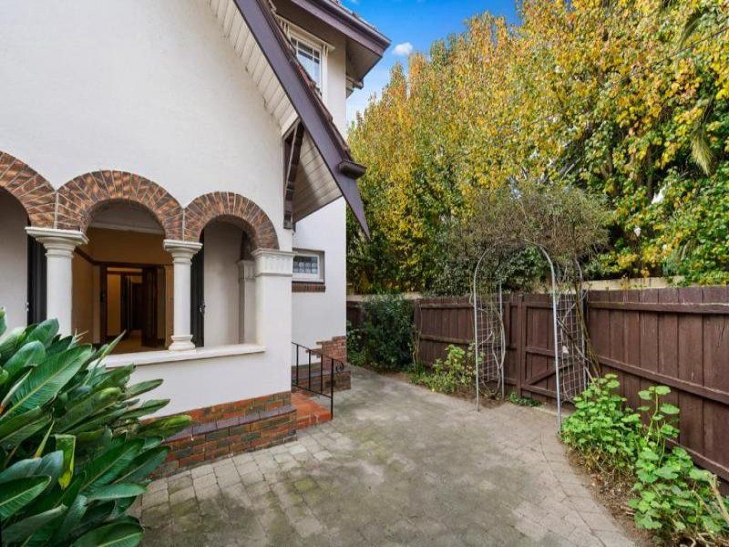 2/28 Marne Street, South Yarra Property History & Address Research