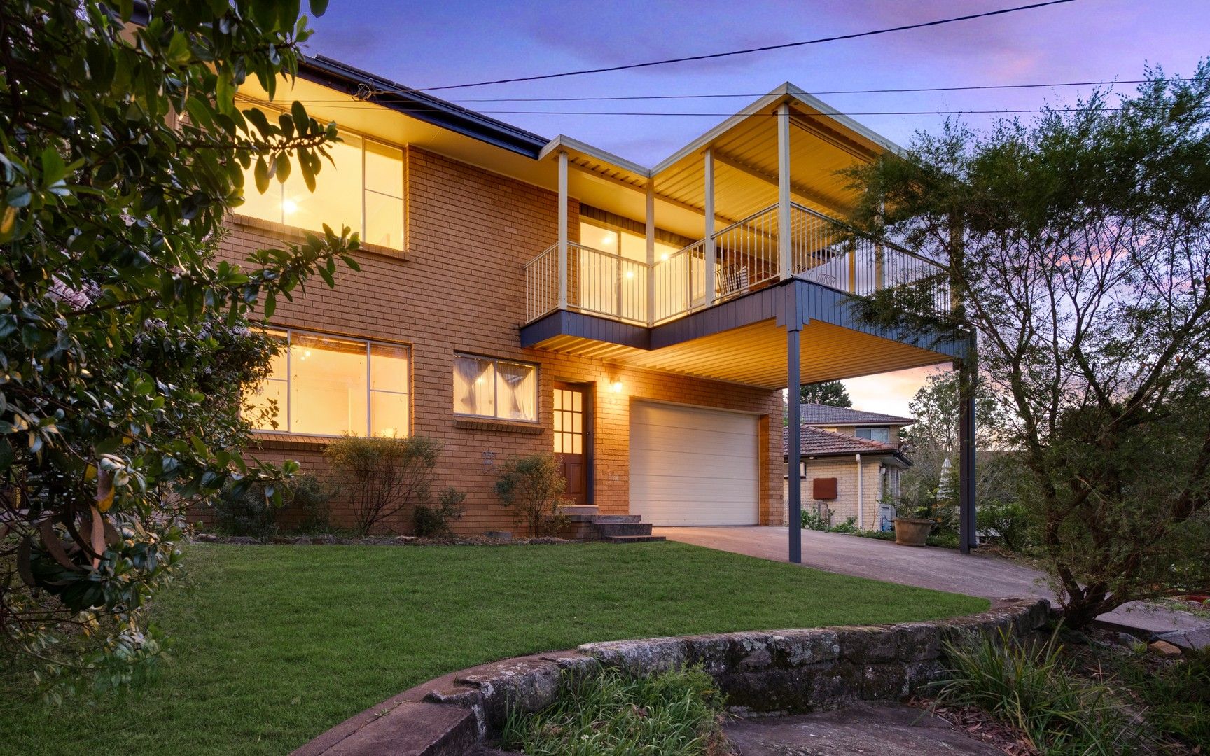 4 bedrooms House in 42 Shirlow  Avenue FAULCONBRIDGE NSW, 2776