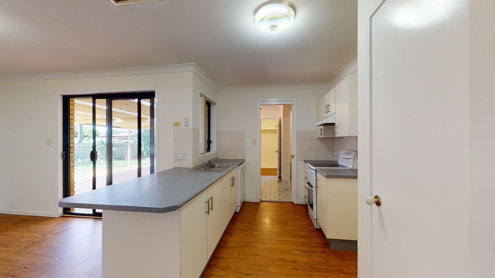 28 Eumung Street, Dubbo NSW 2830, Image 2