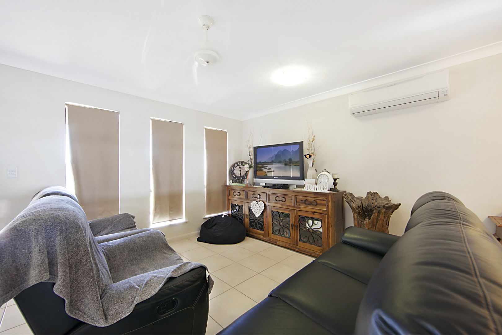 4 Lochern Way, Bushland Beach QLD 4818, Image 1