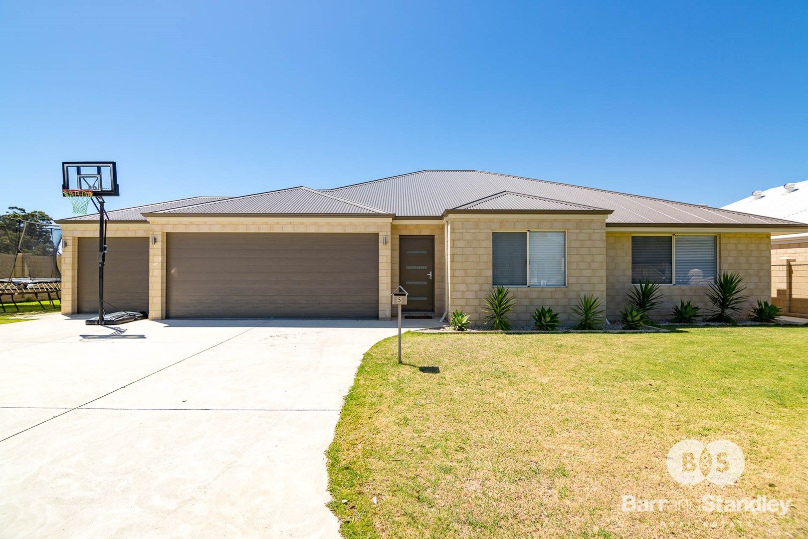 5 Abercrombie Way, Millbridge WA 6232