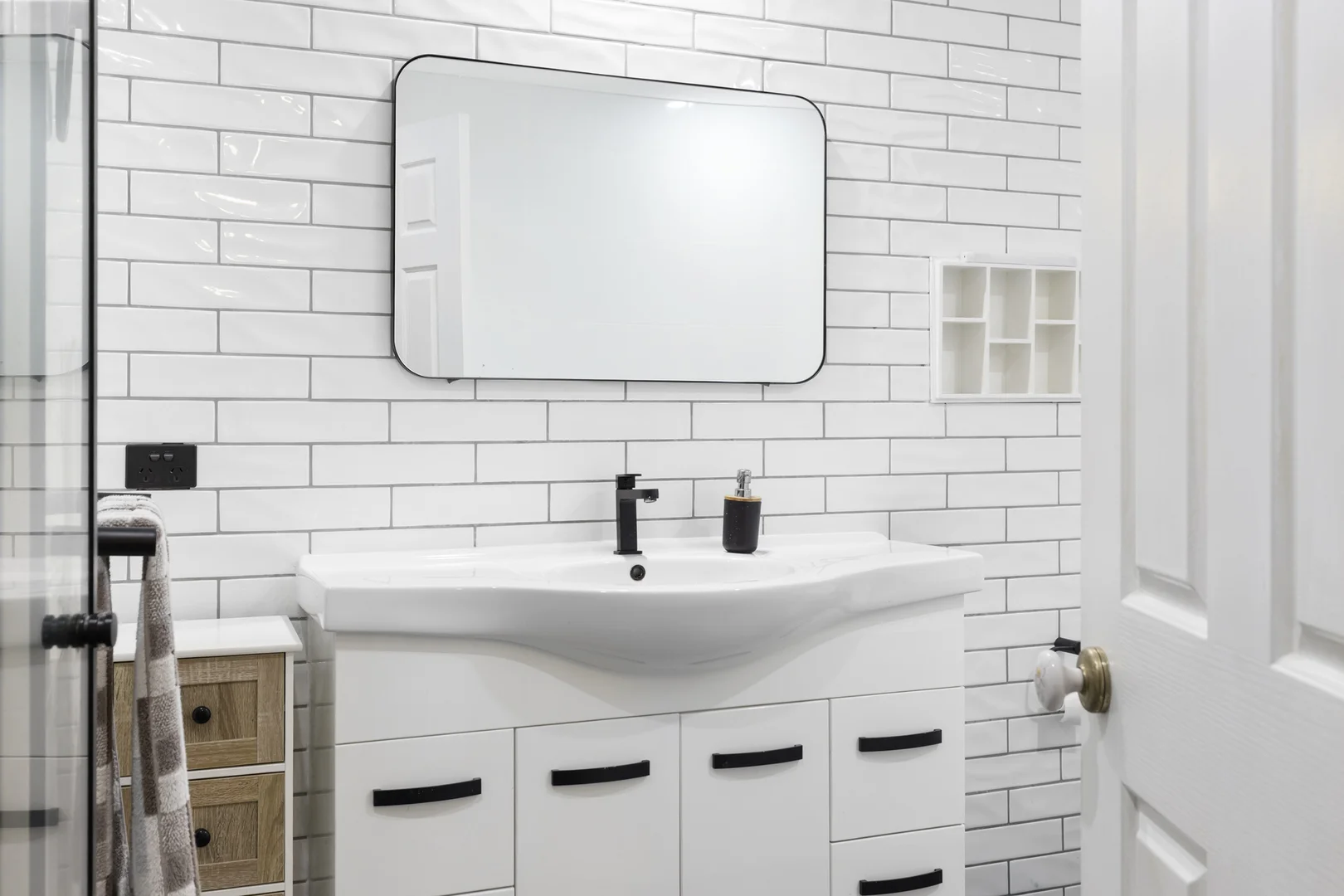 Additional image 8 of 23 Enderbury Crescent, Pacific Pines QLD 4211