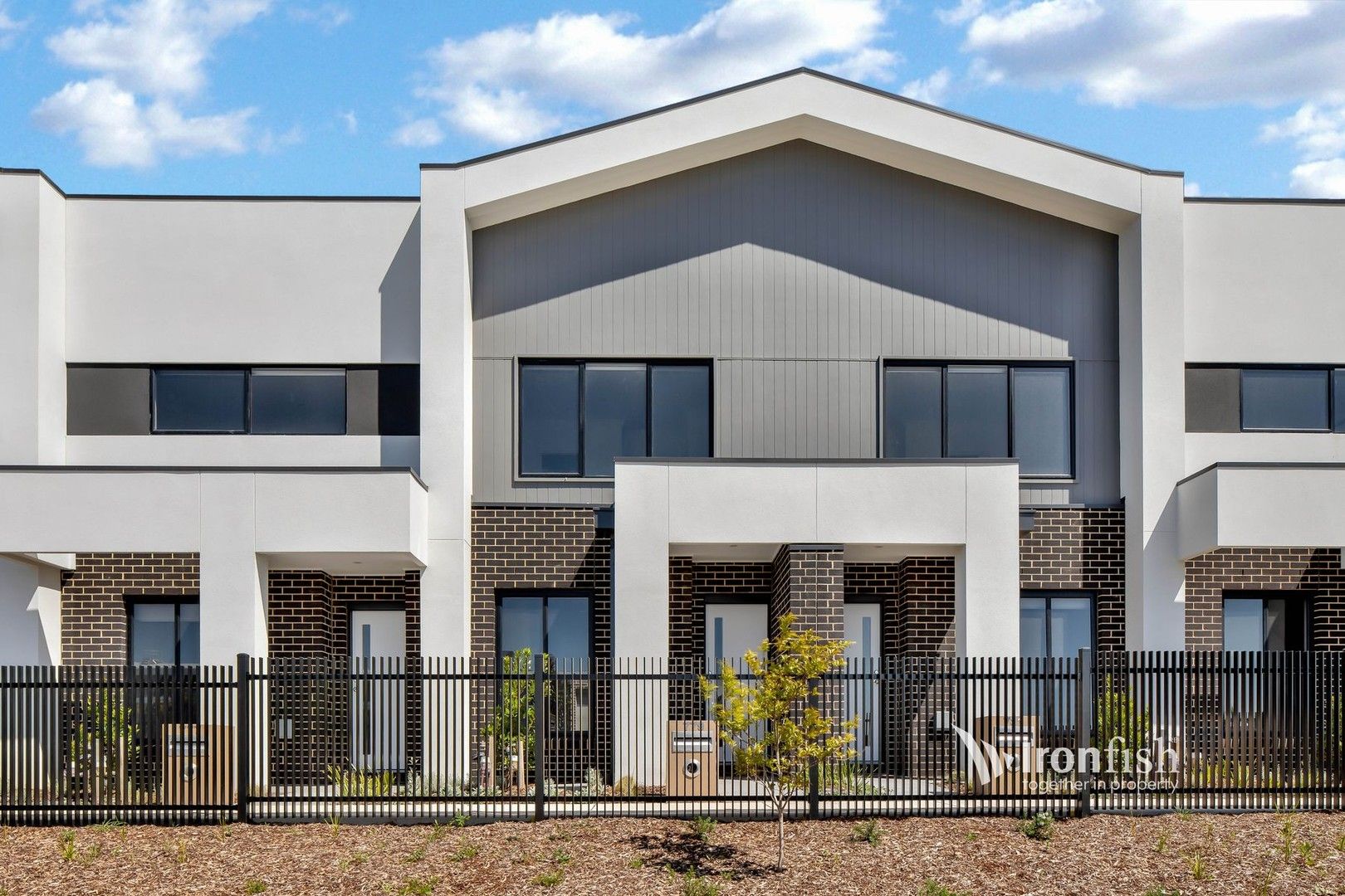 2 bedrooms Townhouse in 779 Aitken Boulevard CRAIGIEBURN VIC, 3064