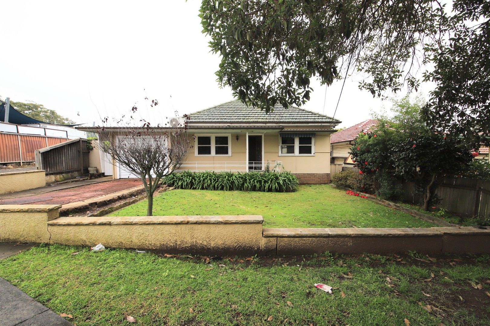 3 bedrooms House in 88 Hood Street YAGOONA NSW, 2199