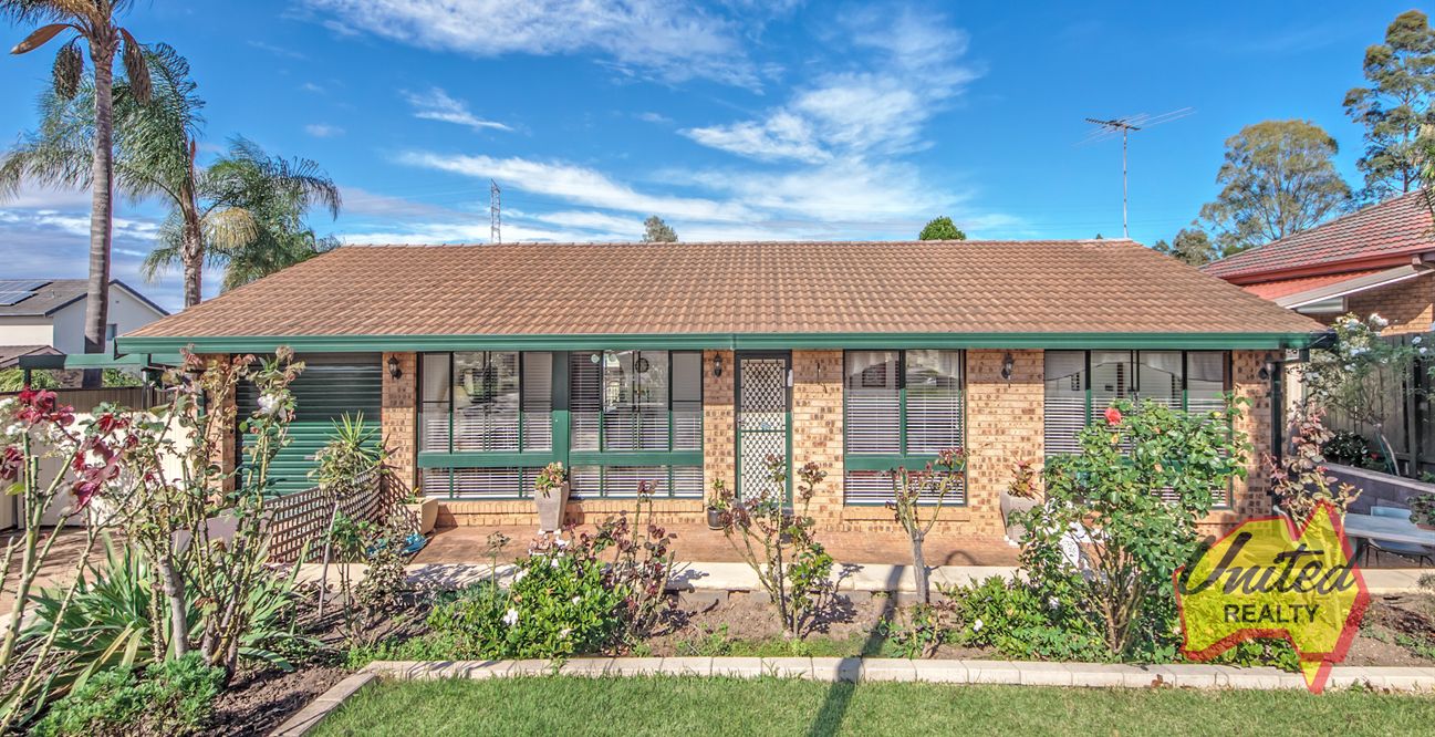 4 Merlot Place, Edensor Park NSW 2176, Image 0