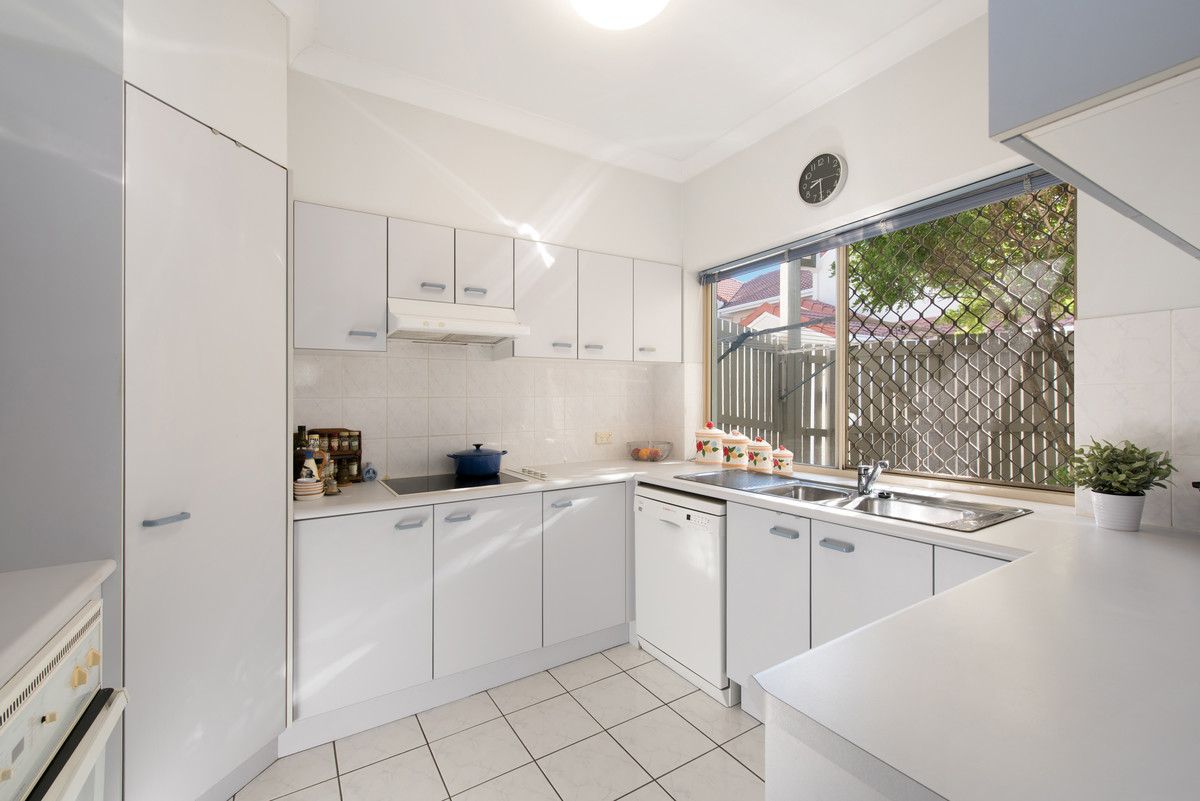 6/12 Haig Street, Clayfield QLD 4011, Image 2