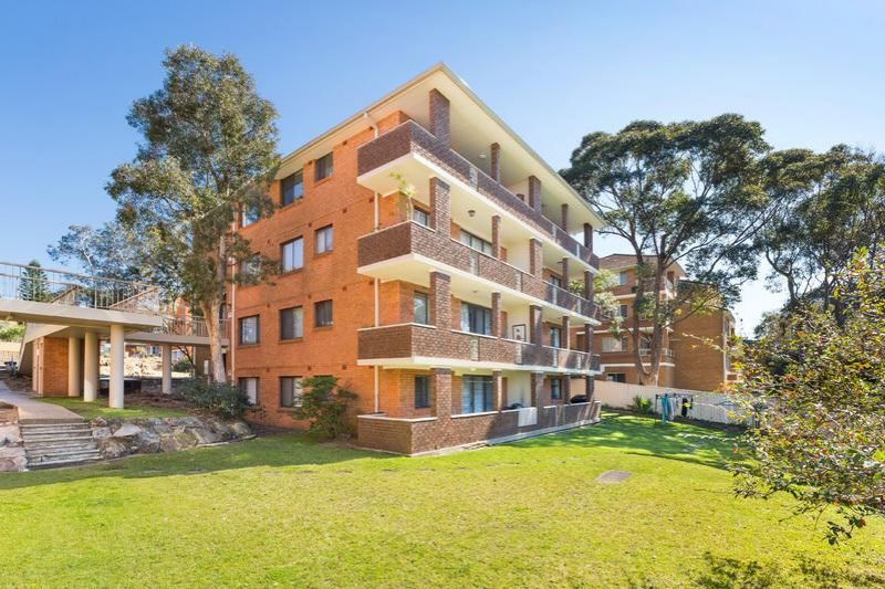 2 bedrooms Apartment / Unit / Flat in 10/60-66 Seaview Street CRONULLA NSW, 2230