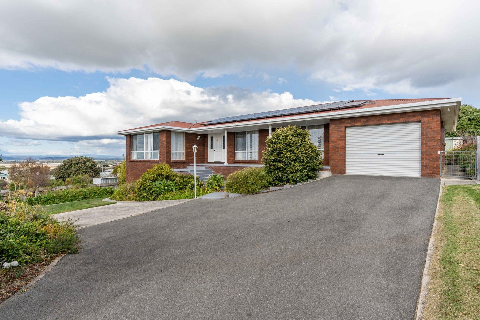 3 bedrooms House in 151a Main Street BRIDPORT TAS, 7262