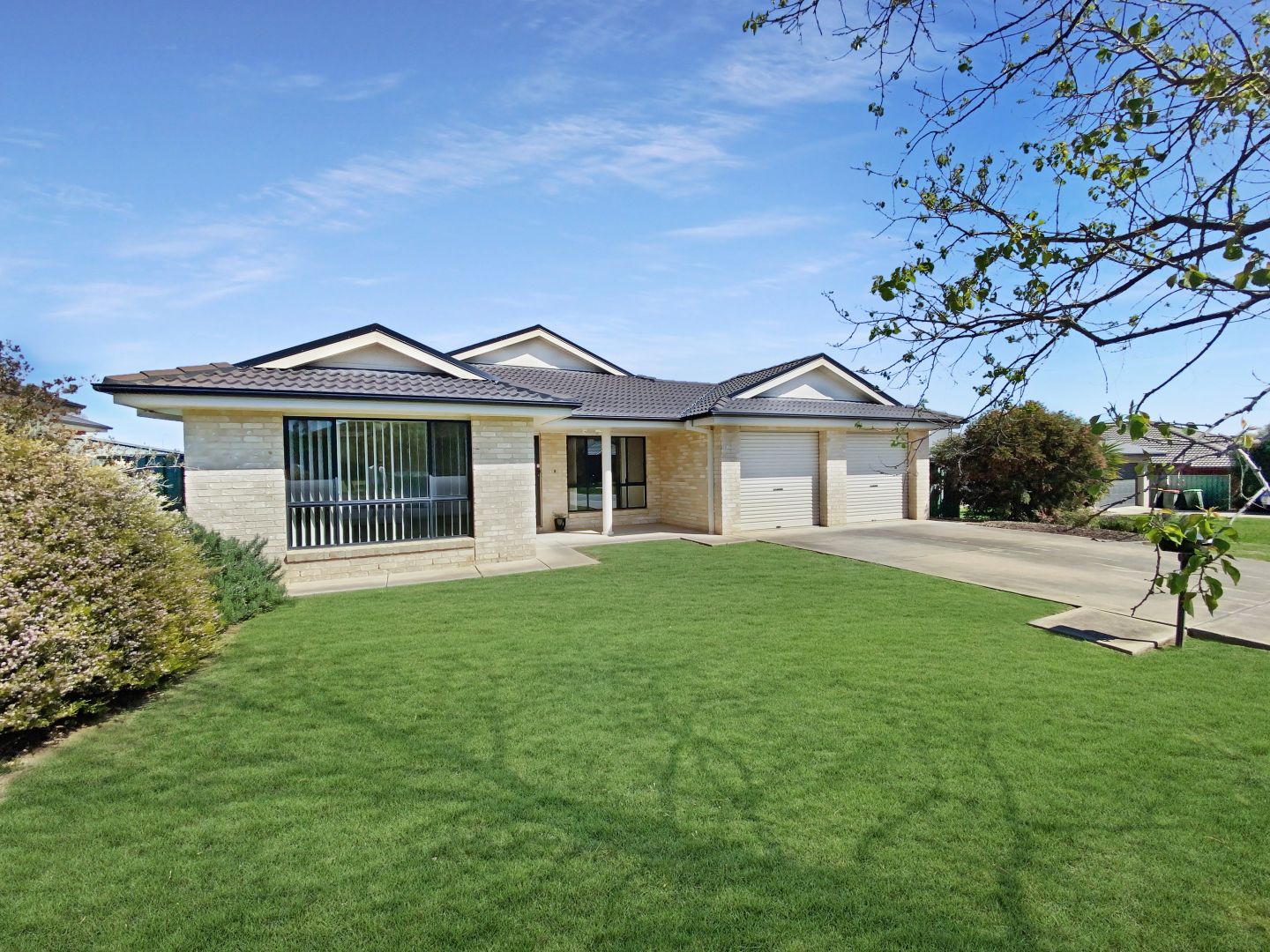 11 Protea Place, Forest Hill NSW 2651, Image 1