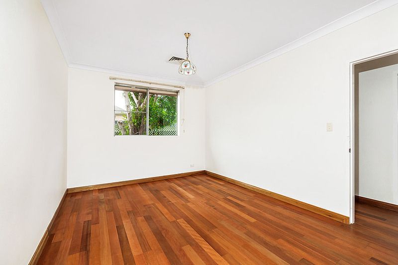 4/30 Llewellyn Street, Rhodes NSW 2138, Image 1