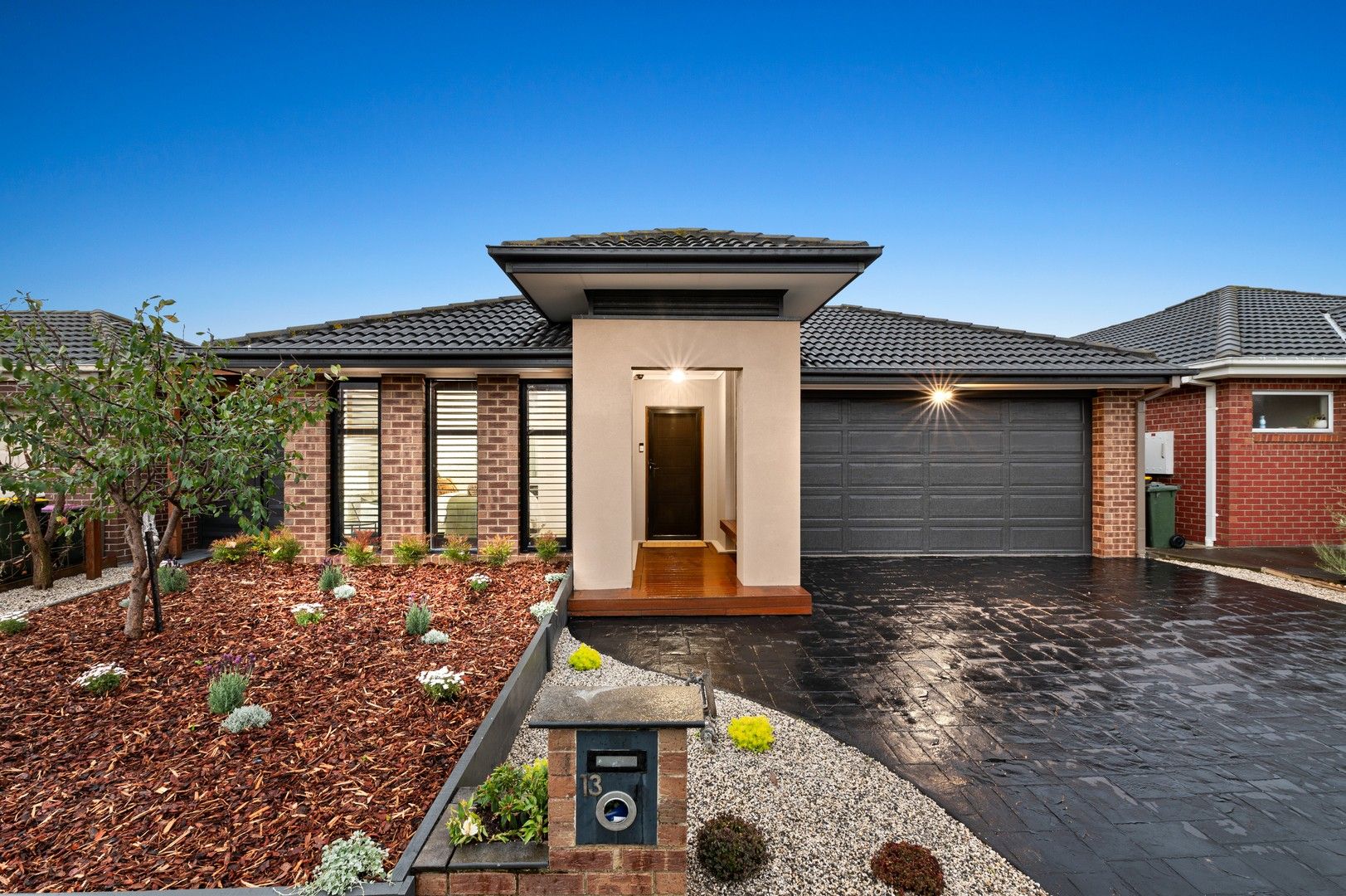 13 Jezwing Avenue, South Morang VIC 3752, Image 0