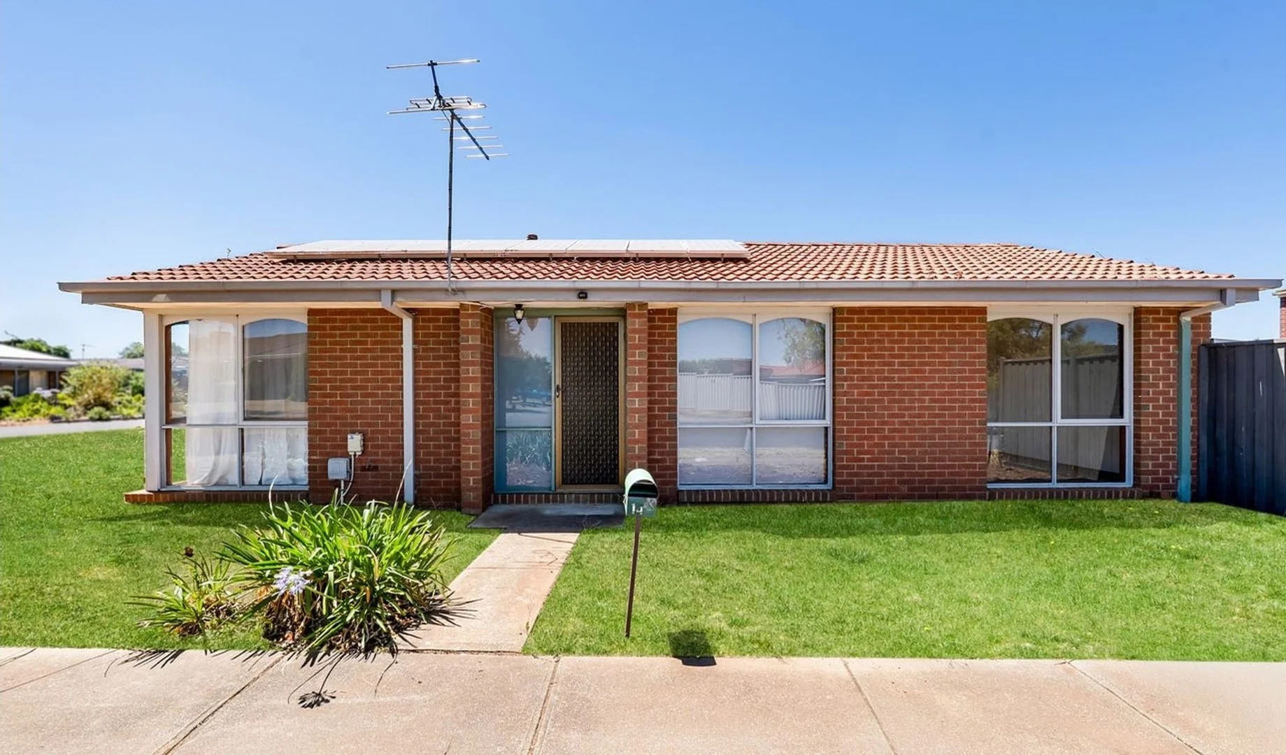 14 Simon Court, Brookfield VIC 3338