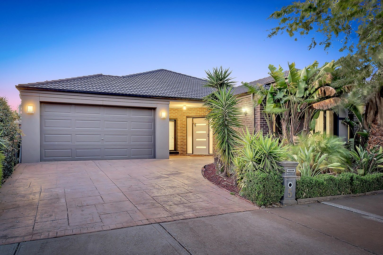 5 Bellfield Drive, Craigieburn VIC 3064, Image 0