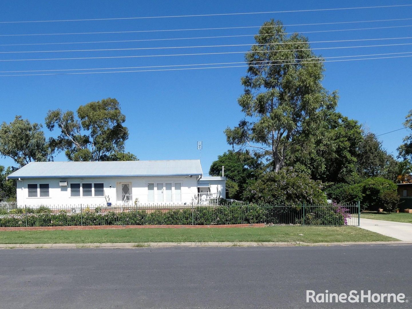 12 Carol Avenue, Moree NSW 2400, Image 0