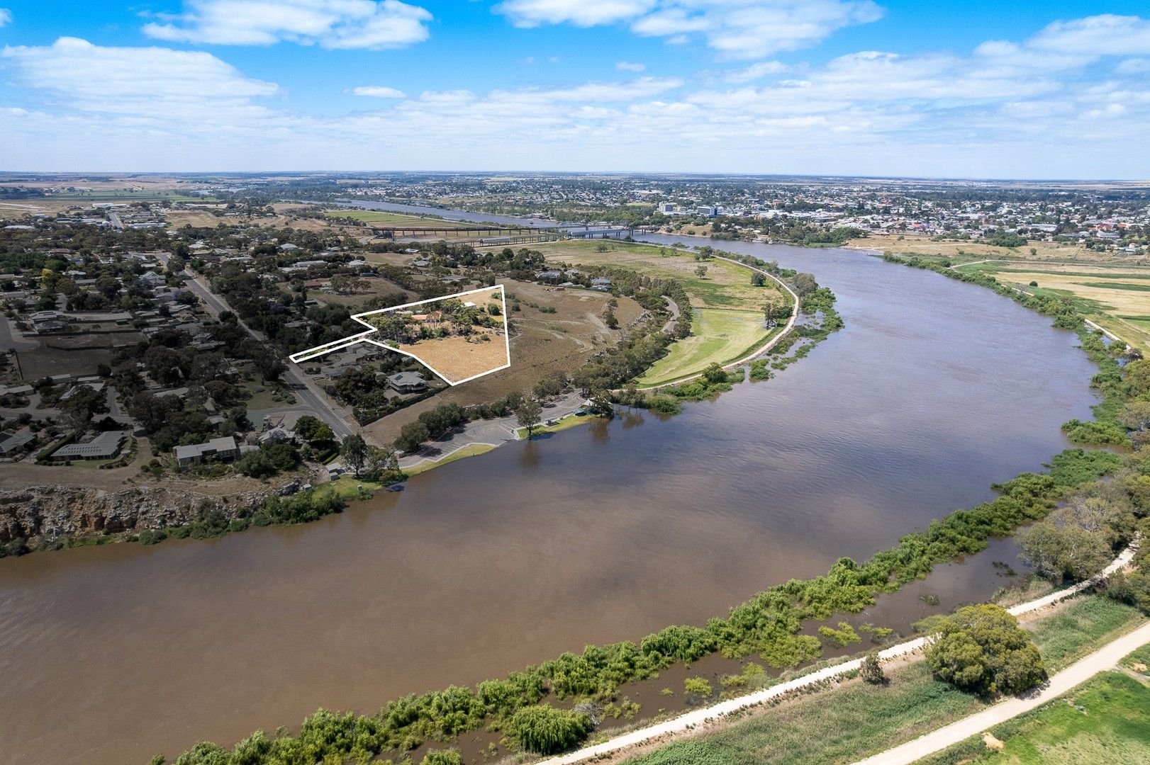 4 bedrooms House in 7-13 Thiele Road MURRAY BRIDGE SA, 5253