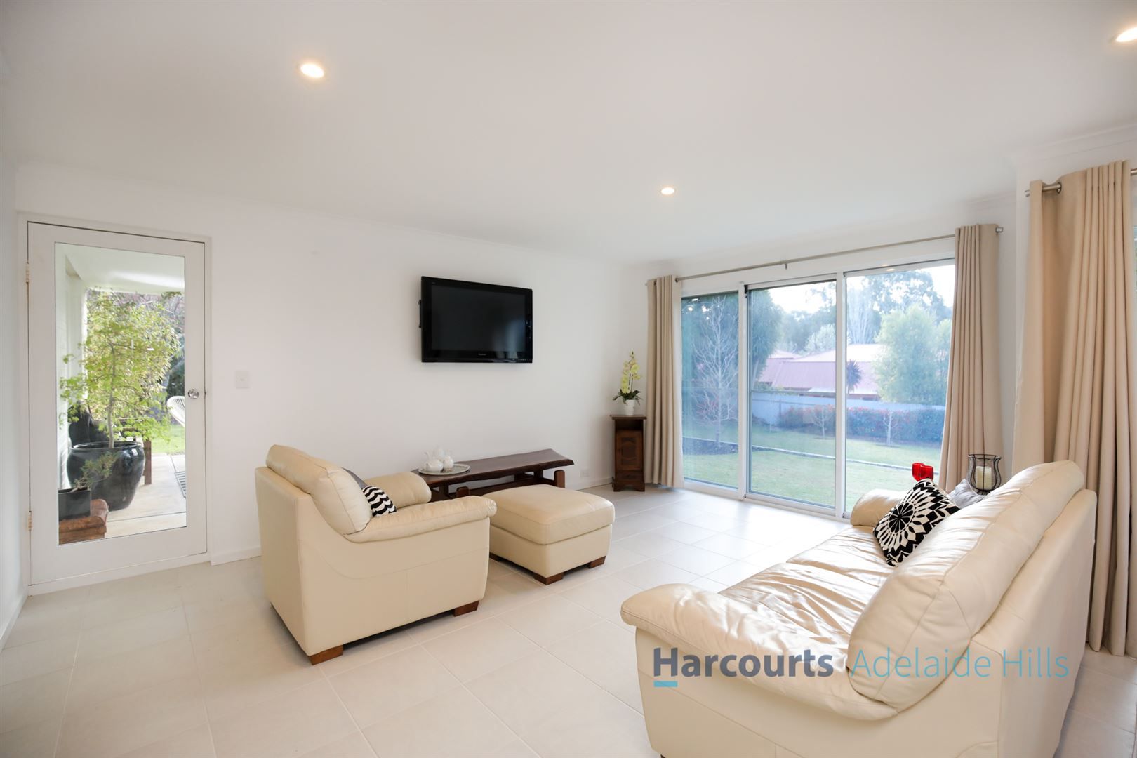 6 Johns Lane, Hahndorf SA 5245, Image 2