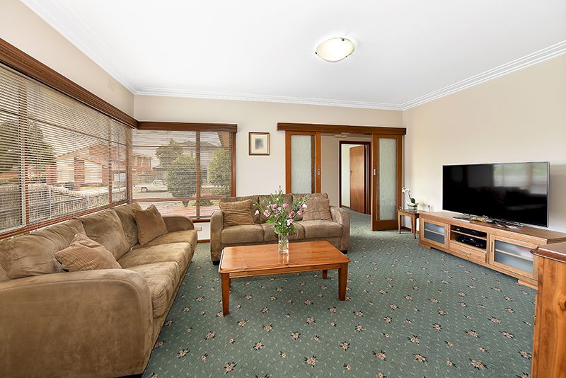 72 McNamara Avenue, Airport West VIC 3042, Image 2