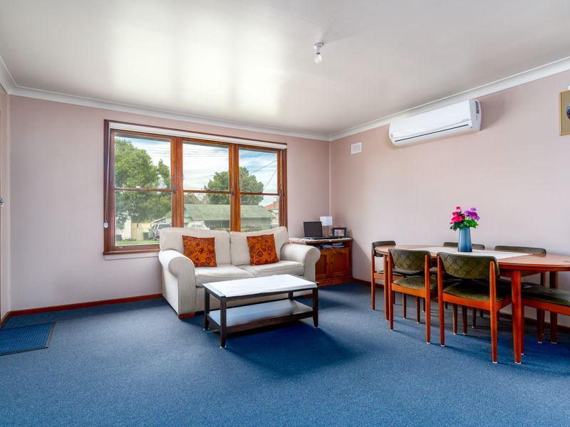 4 Wentworth Avenue, Singleton NSW 2330 House For Rent Domain