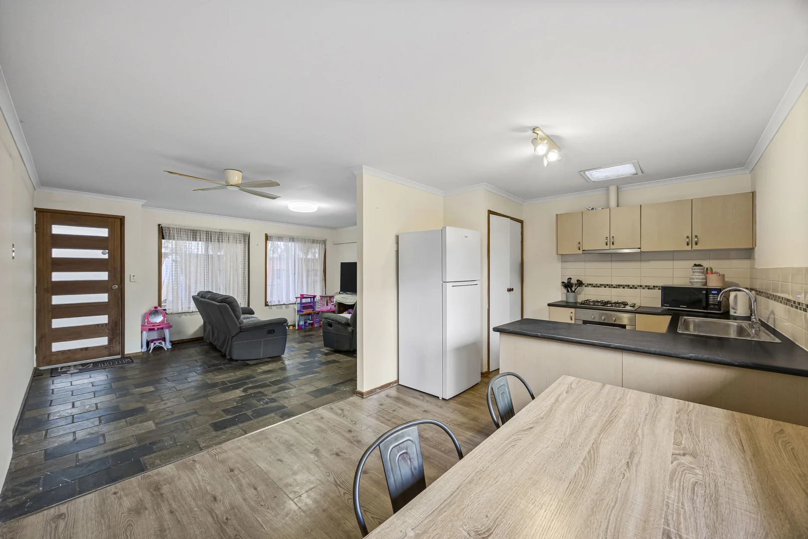 Additional image 3 of 9 Dianne Court, Canadian VIC 3350