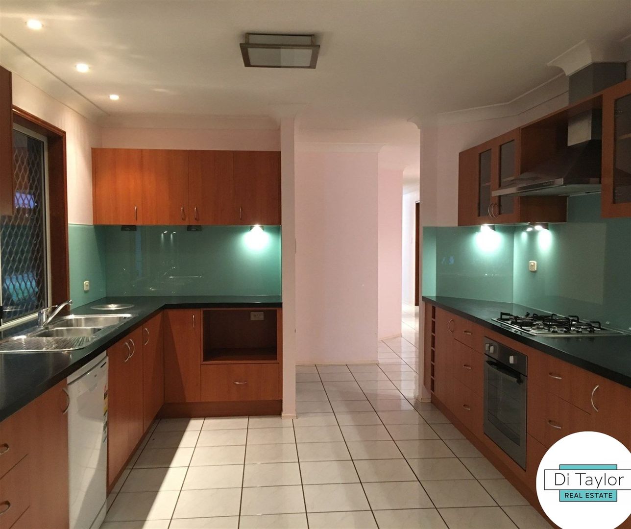 24-34 Executive Drive, Park Ridge QLD 4125 - House for Rent - $780