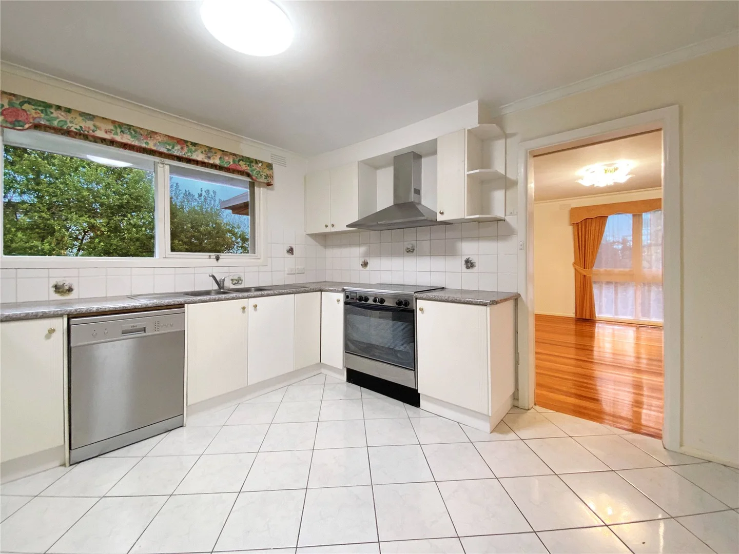 Additional image 3 of 7 Randall Ct, Mount Waverley VIC 3149