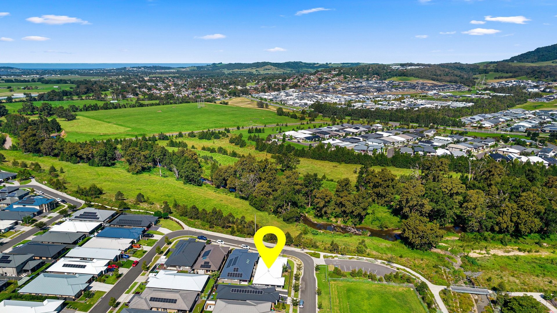 26 Bartlett Crescent, Calderwood NSW 2527 Domain