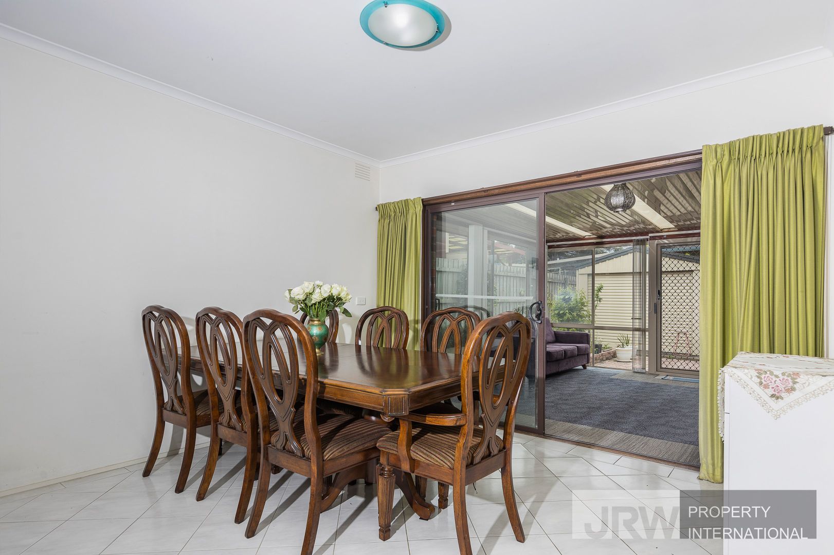 38 Watsons Road, Glen Waverley VIC 3150, Image 2